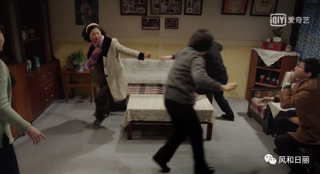 陈小艺和何政军演对手戏，可惜这个“奶奶饺子馆”有点雷鸣。