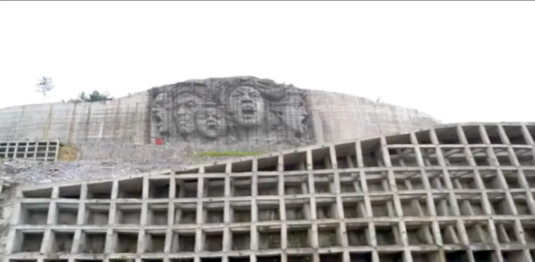 看了独山县举债400亿造出的东西，我三观尽毁