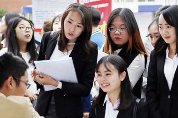 “中国邮政”公开招聘，计划招录3000余人，专科生也有机会