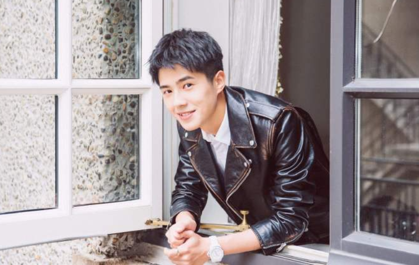 刘昊然顺利考编上岸，引大学生深思，明星也要来抢“铁饭碗”了？