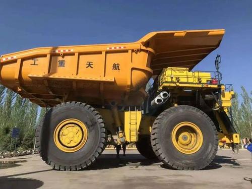 中国最大的矿山运输车图片