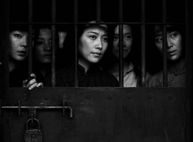 渣滓洞特务被判死刑，临刑前一句话保住了命，28年后成革命功臣