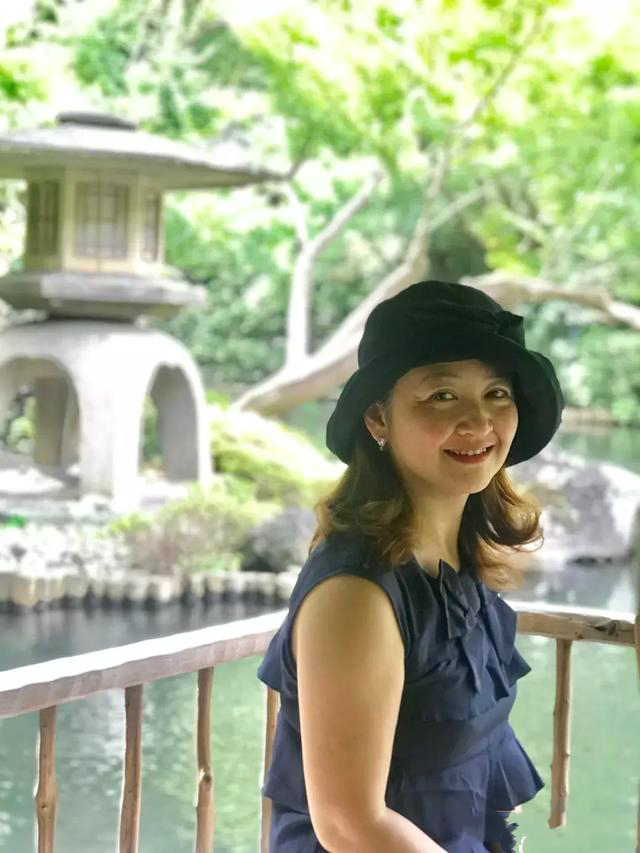 凭借《城南旧事》中“英子”一角一夜成名的沈洁为何销声匿迹了？