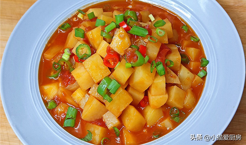 入秋了西红柿和土豆这样做孩子喜欢吃，酸酸的很爽口，营养开胃