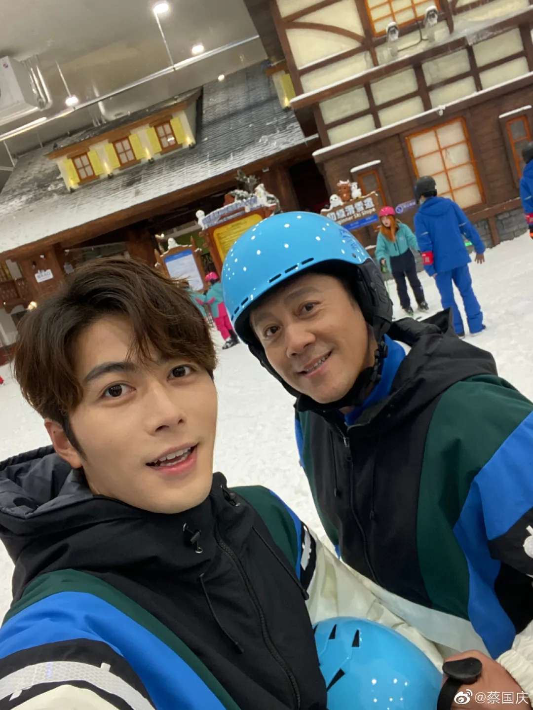 解读陈学冬的绚烂人生，看一个男人如何用一把烂牌打成了王炸