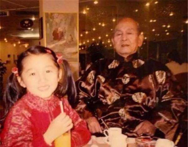 除了关晓彤，原来还有这么多“皇亲国戚”？有一位已经被封了
