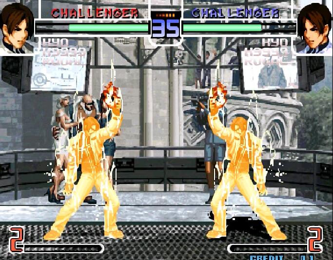 经典街机《拳皇》1P和2P一起摇大招，结果和想象的不一样