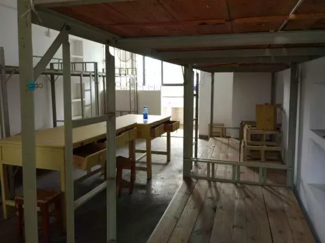 广东最坑爹vs最壕的大学宿舍！你们感受一下，这区别扎心了