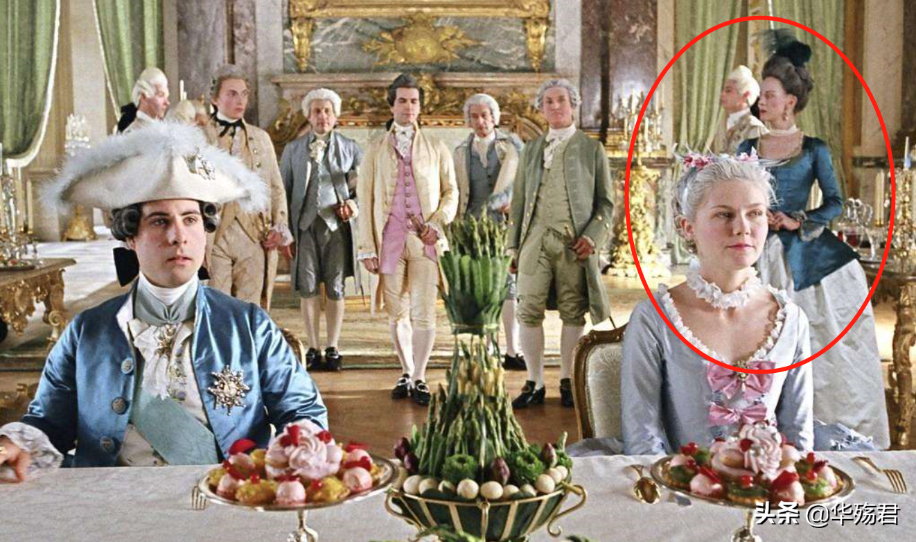 动漫与现实中，女生常戴在脖子上的饰品是什么，有什么意义？