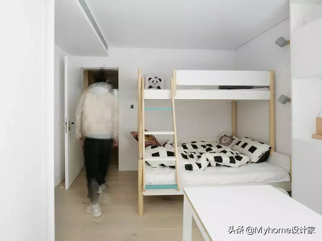 这才是北欧风！102㎡简约公寓，爆改两居室，还有大阳台