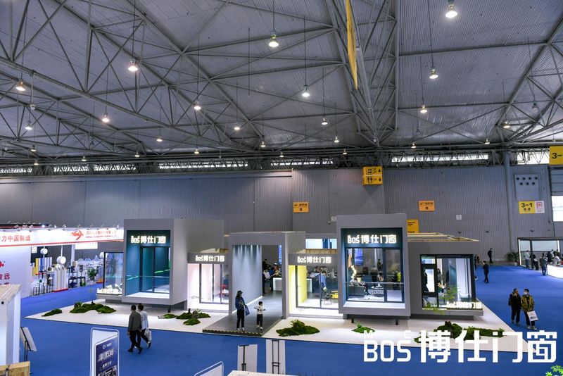 私宅门窗展厅装修效果图：打造高端定制家居空间