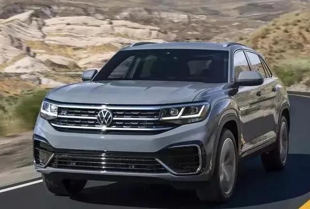 配V6引擎，降幅超3万，大众途昂:为什么还是卖不过丰田皇冠陆放？