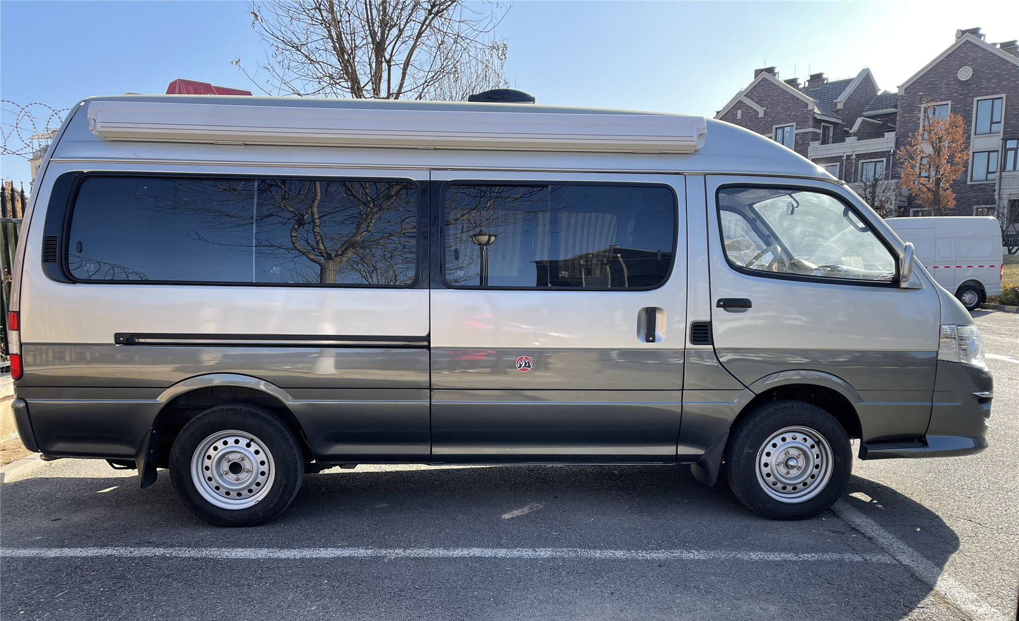 98万的海狮房车(海狮房车9.98万)--知识财经