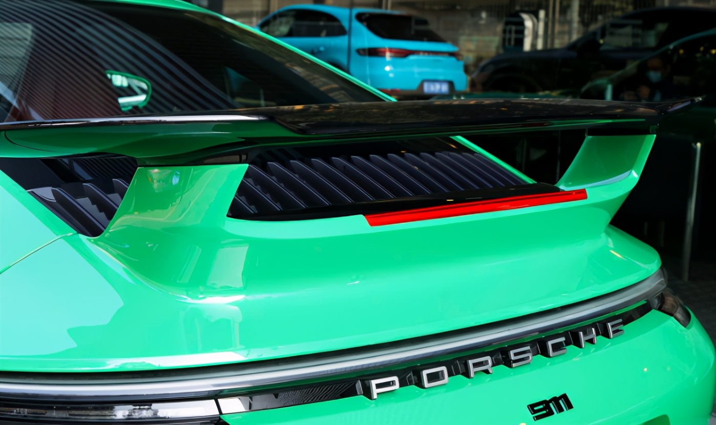 150万+的预算，你会选择保时捷911吗，还是帕美亦或者M5？