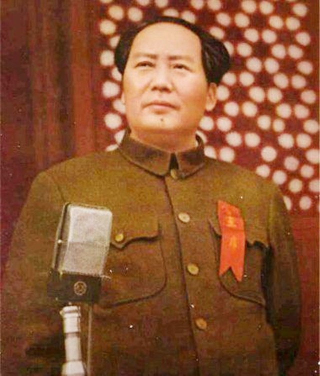 1949年，毛泽东当选主席时缺了一票