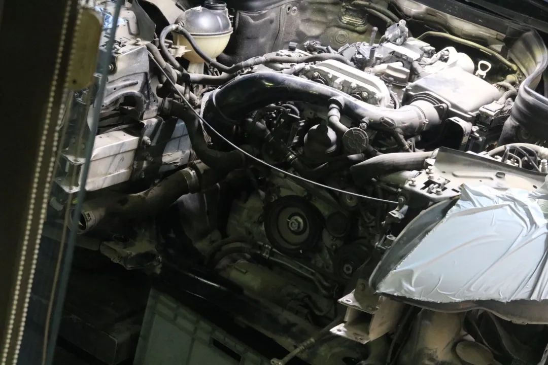 怪兽修车：翻新一辆15年奔驰GLK260，最终满血复活变新车