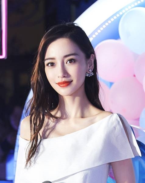 想要皮肤白，“娃娃”留下来，细说黑脸娃娃和白瓷娃娃