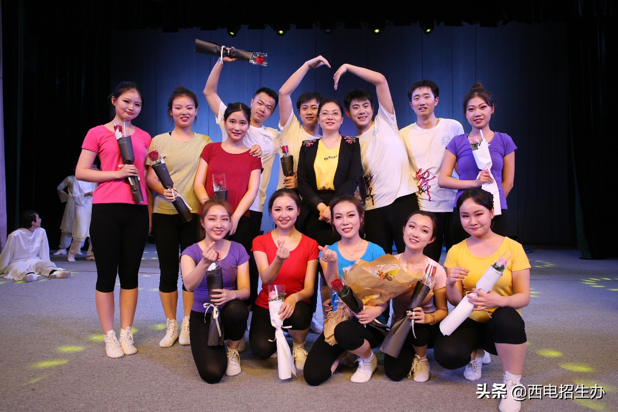 西电“美女学霸”：数学好、颜值高、会舞蹈，保研南开大学