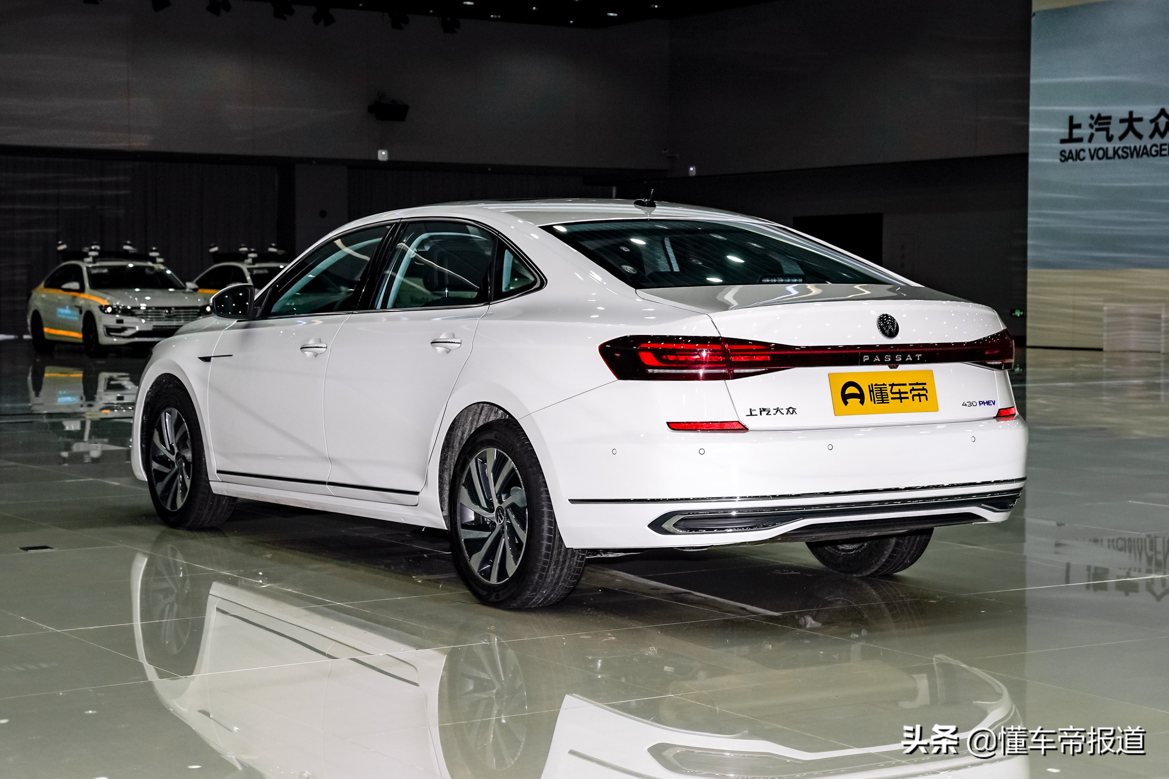 新车|售17.99万起,大众新款帕萨特正式上市,提供两种外观风格