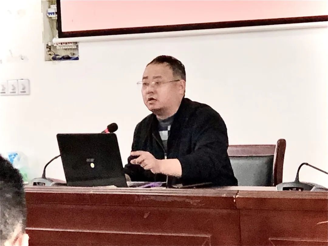 德兴一中召开上饶二模成绩分析会