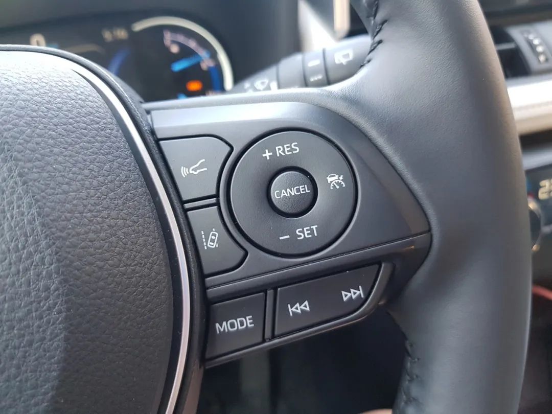RAV4怎么就吃香了，是因为TNGA、混动系统还是麋鹿测试？