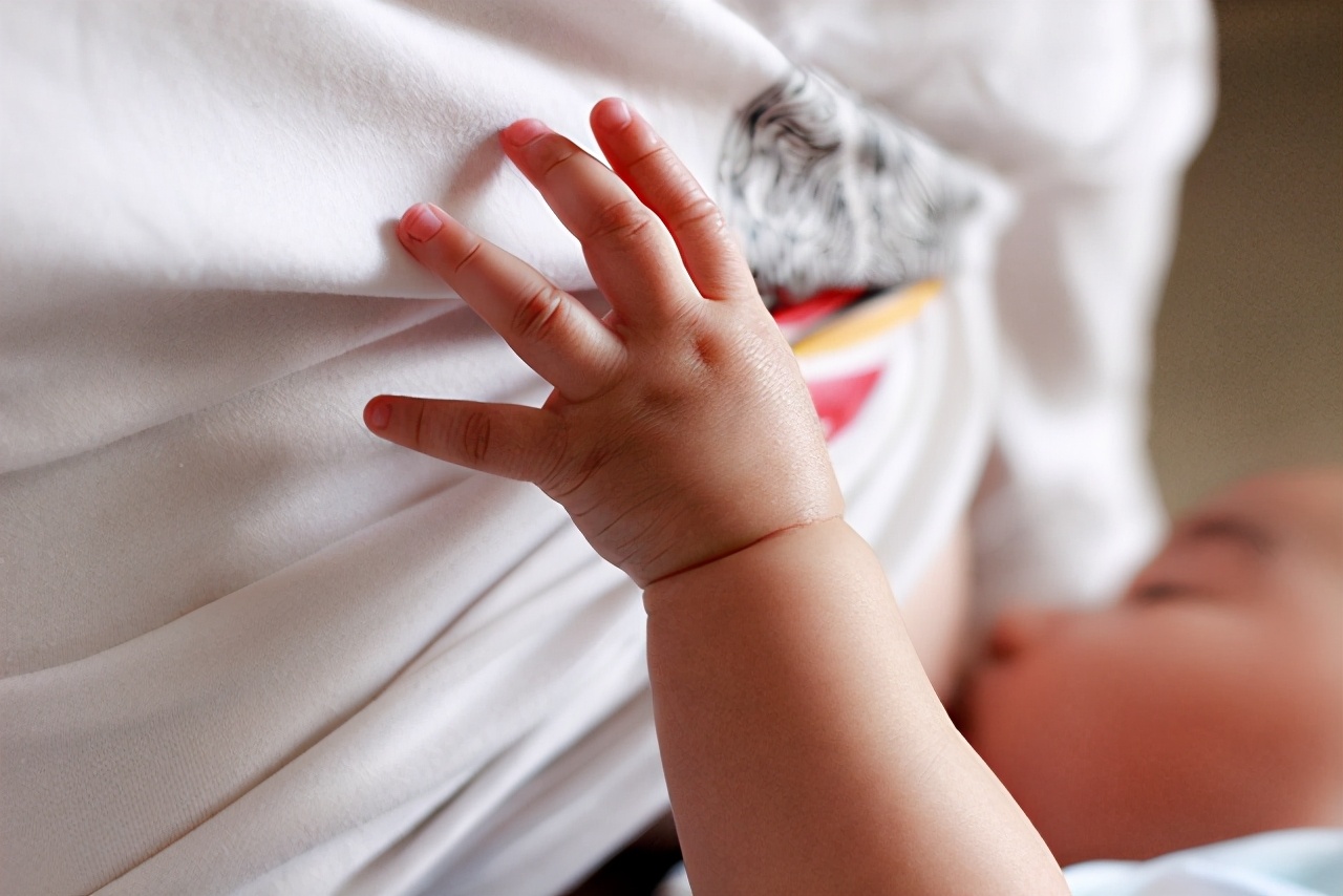 宝宝是否聪明,从手上就能看出,若有这4个特征,就偷着乐吧