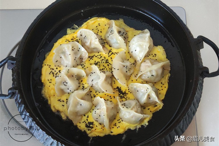 速冻饺子做煎饺的做法窍门（6分钟做出又鲜又香的煎饺）