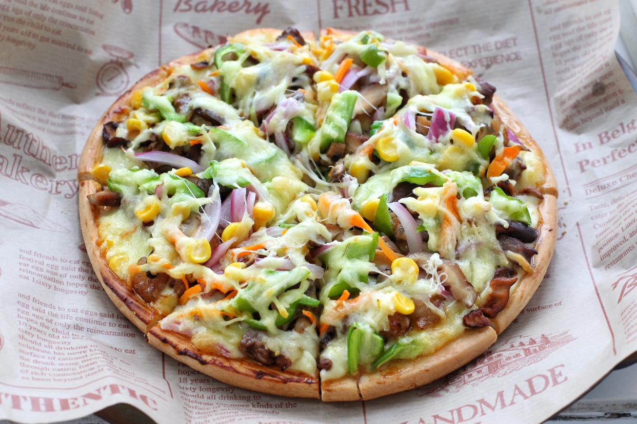 自制美味诱人的大披萨,瀑布拉丝老过瘾了,比必胜客里的还好吃