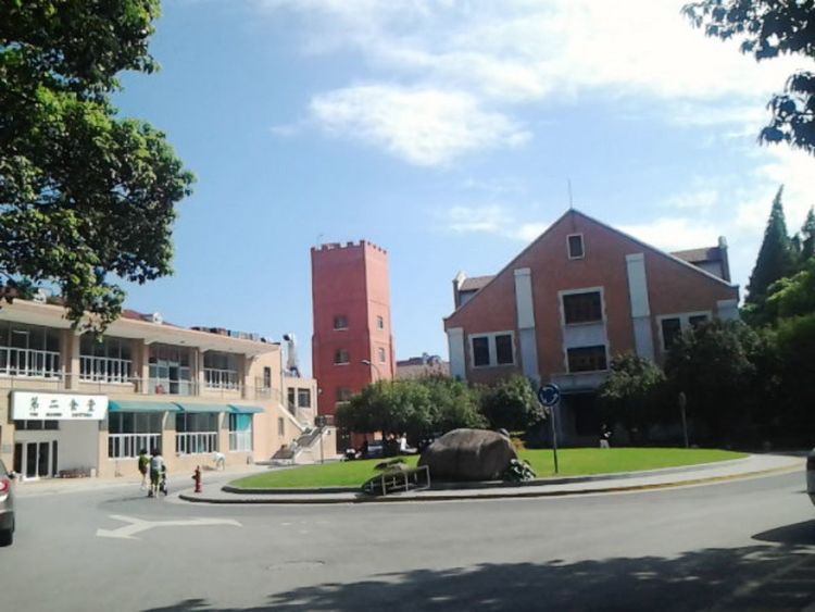 走进上海理工大学