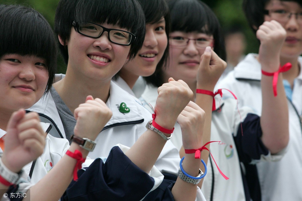 音乐艺考一考生二手大提琴价值10万？考官“秒辨”速成型书法考生