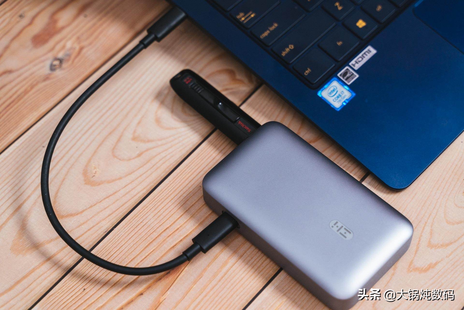 能给Switch投屏玩游戏的充电宝，你还不知道吗