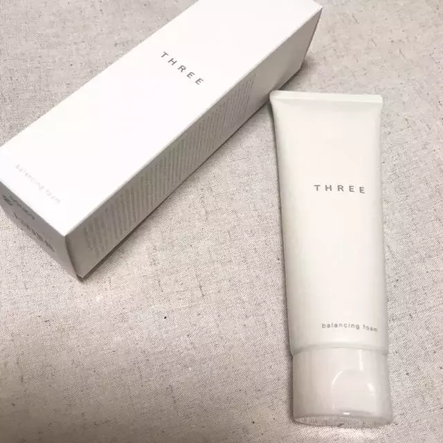 日本POLA旗下这个小众牌子THREE，"冷淡"贵妇风