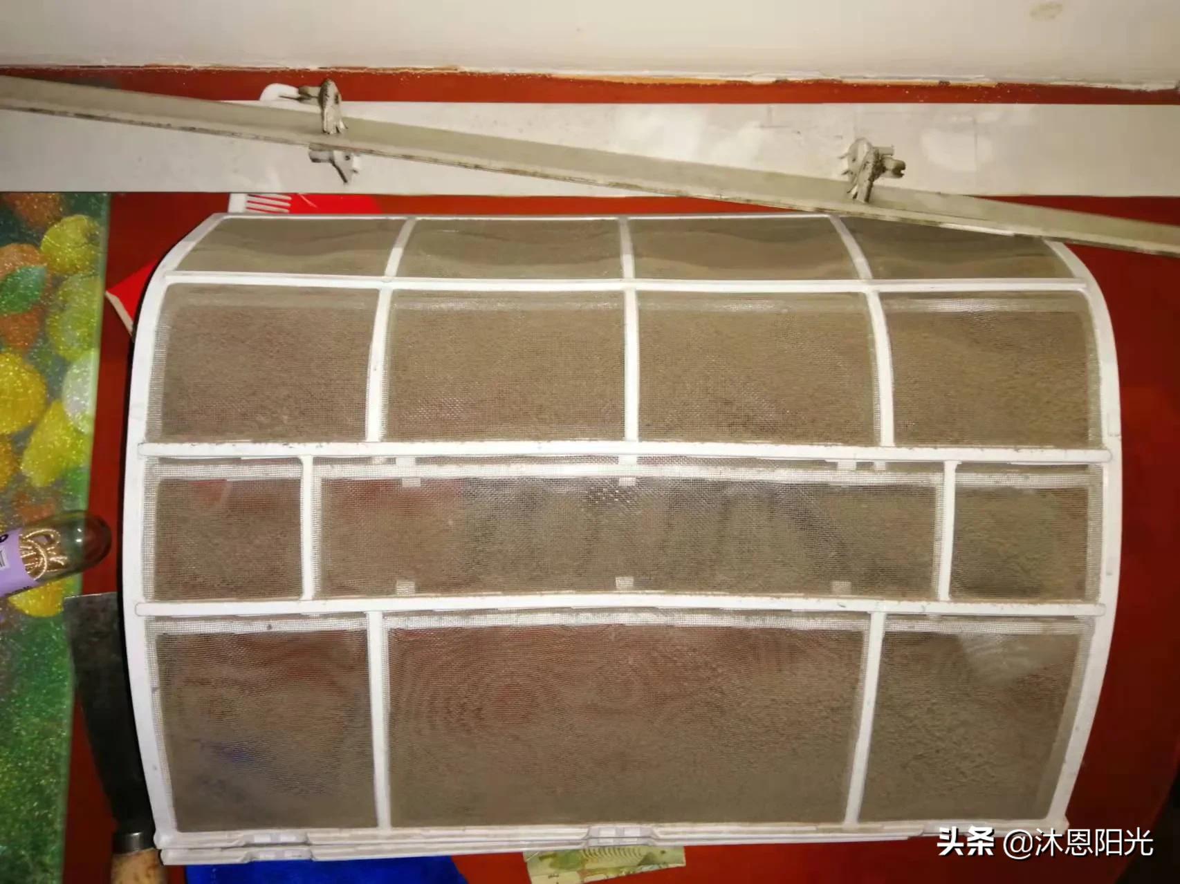 为什么空调吹出来的风有异味？谨慎啊