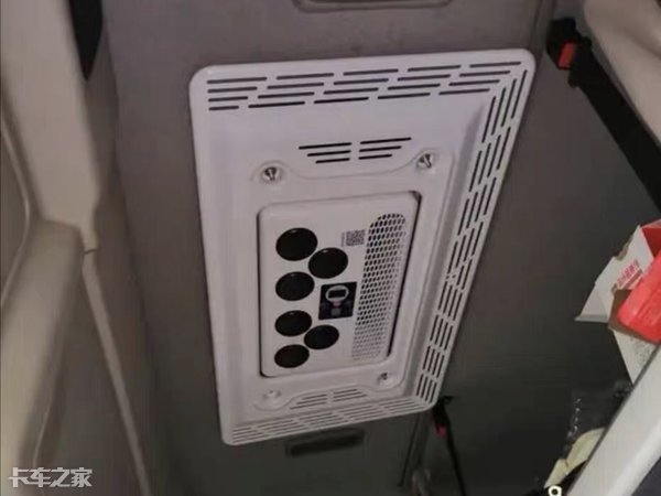 夏天驾驶室里必备3种消暑“神器”，卡友：卡车原厂标配这么难？