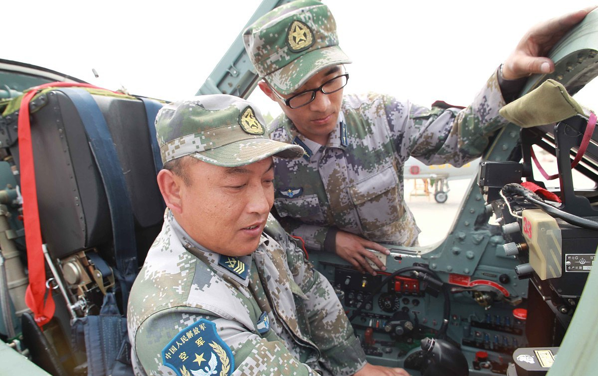 义务兵转“军士”和考“士官学校”有什么区别吗？