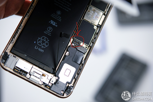 HD replaces the iPhone6S Plus battery step, telling you some details that will ignore fatal