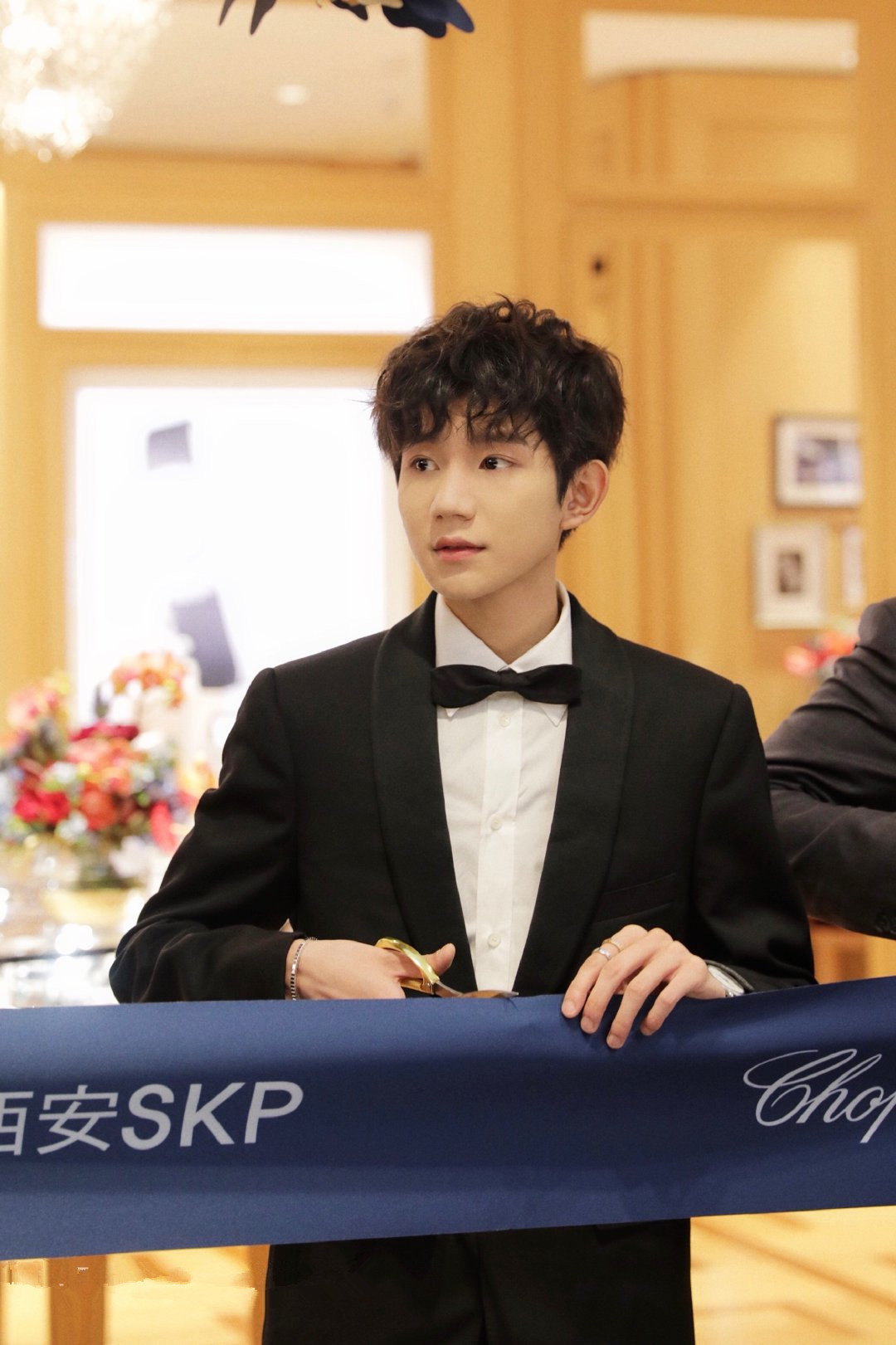 20岁王源国外留学(王源去哪个国家留学.)--118留学网