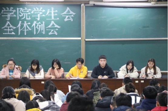 大学中，有3个社团“含金量”很高，先“恭喜”收到邀请的同学