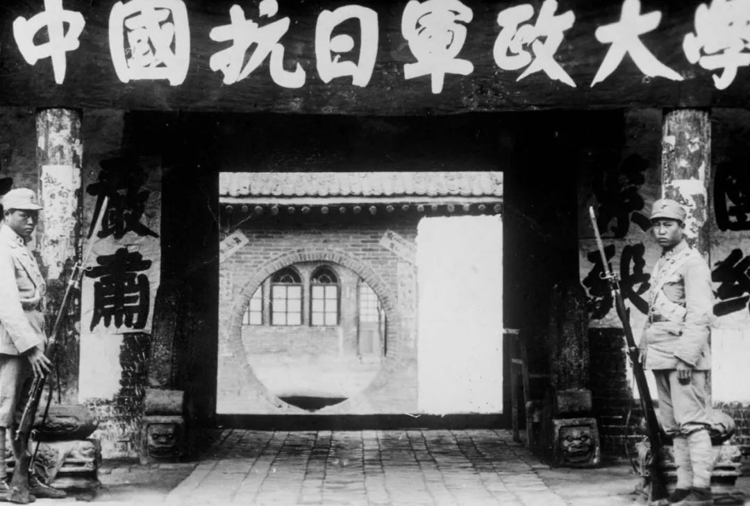 1937年，一红军老将枪杀16岁女友，毛主席力排众议：必须处决