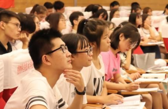 大学毕业后“档案”去哪里了？学生们不能大意，很容易变黑户