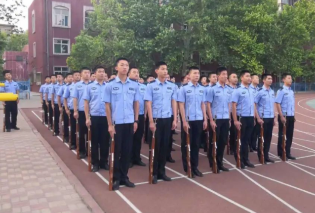 河北这所大学来头不小，虽是专科但就业好，学生宁愿浪费二本成绩