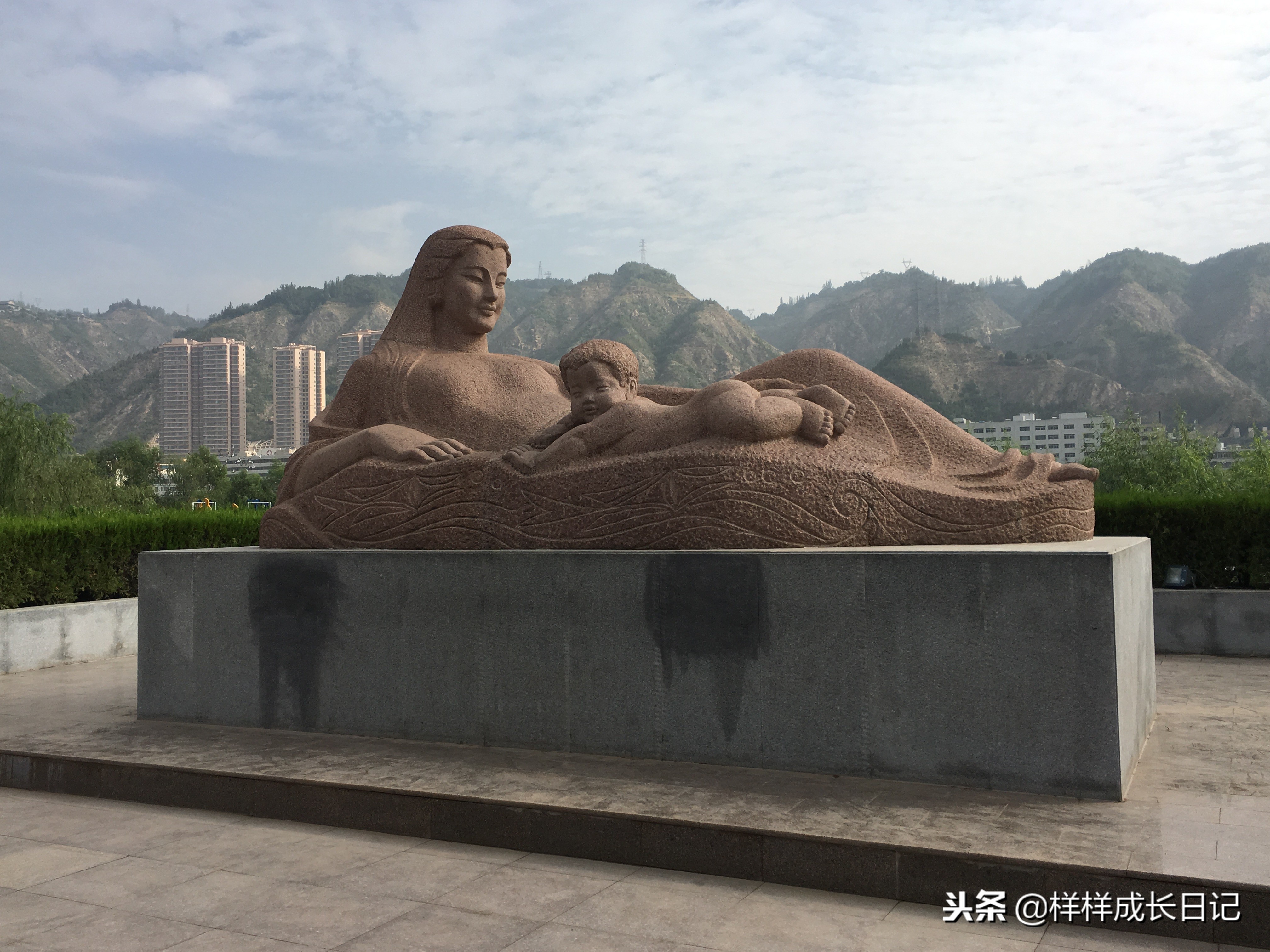 一家三口自驾去新疆，环南北疆27天15000公里，吃住行玩详细攻略