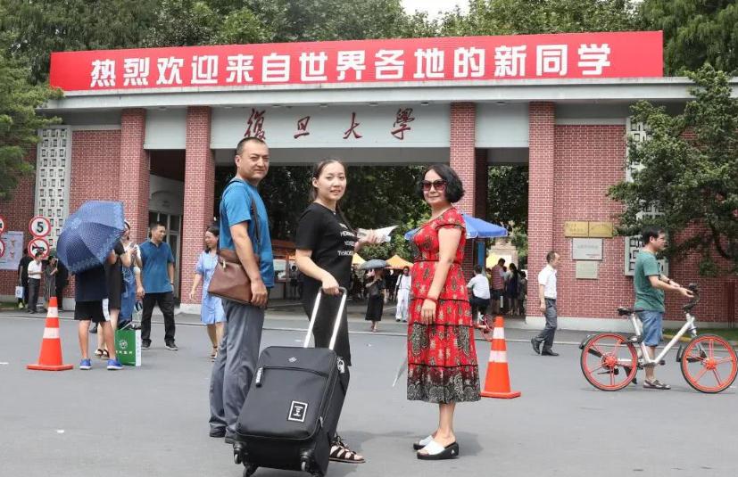 大学生入学时要不要迁户口？过来人说出门道，聪明大学生早做准备