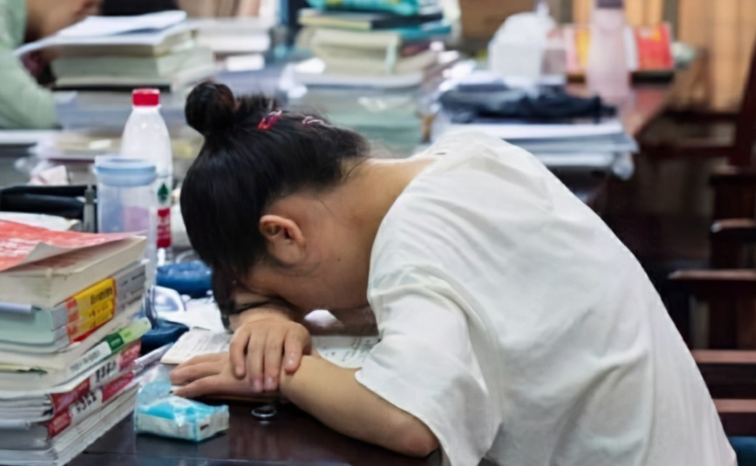 2022考研将出现新规定，英语四级成为“拦路虎”？考研更难了