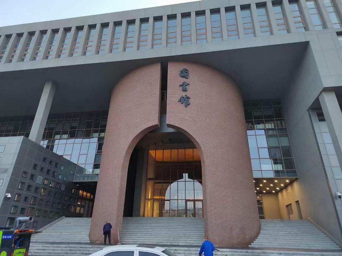 大连藏在名校校园里的“网红图书馆”，终于开放啦