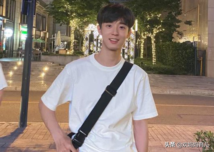 谢娜侄子692分考上清华，本该是祝福满满，评论区却一股酸臭味