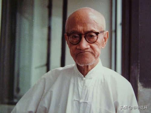 中国哲学遭遇强大的颠覆力量，西方哲学传统也受到了根本挑战