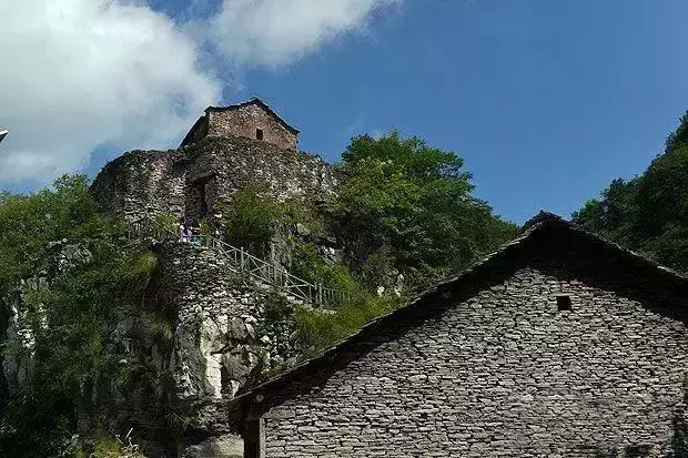 这是贵州村庄？感觉像欧洲童话小镇！春节自驾游就去这里耍！