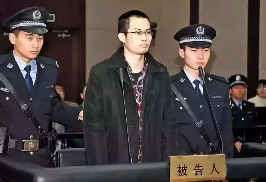 中国博士留学生对同胞室友频频下毒！被判7年，遣返回国！