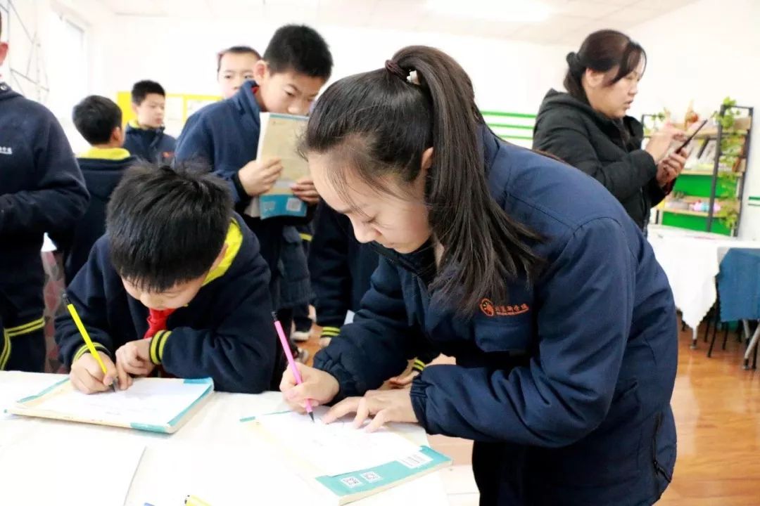 “苦涩难懂”的文言文，学生们费时间还“不提分”，有必要背吗
